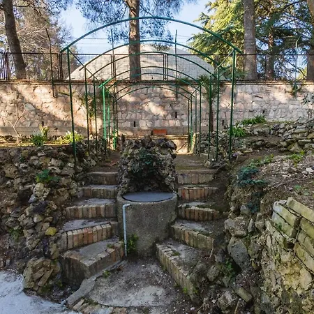 Hortensia Garden Bed & Breakfast