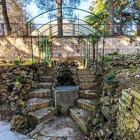 Hortensia Garden Bed & Breakfast Macerata